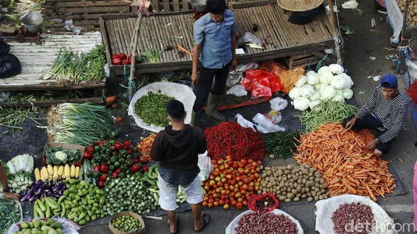 Potret Suasana Pasar Tradisional Menjelang Lebaran