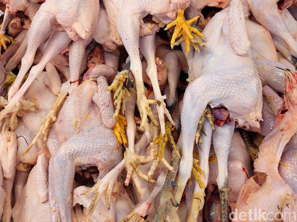 Harga Sayur dan Daging Ayam Melambung H+2 Lebaran Harga Sayur dan Daging Ayam Melambung H+2 Lebaran