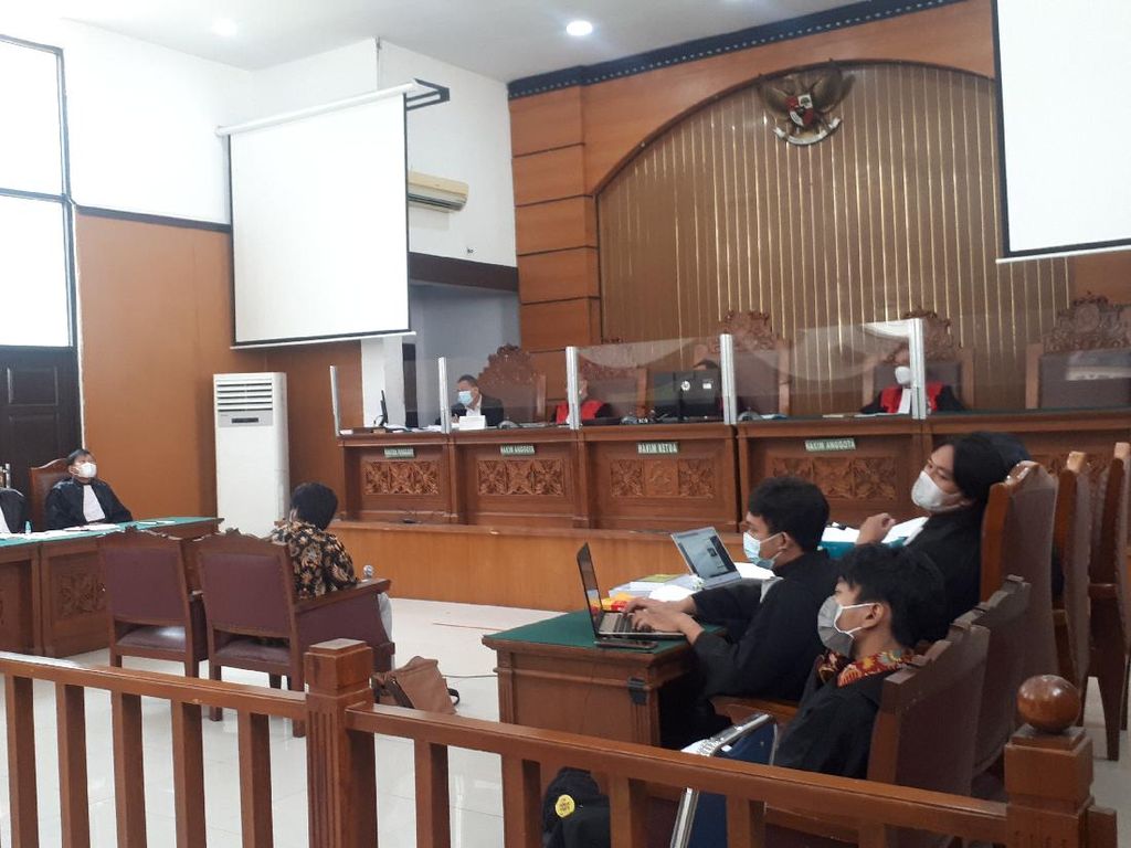 Saksi Yakin Aksi Tolak UU Ciptaker Didasari Kajian: Ada Regulasi Provokatif Saksi Yakin Aksi Tolak UU Ciptaker Didasari Kajian: Ada Regulasi Provokatif