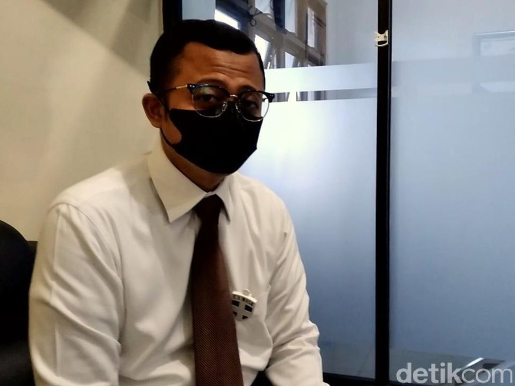 8 Pegawai Kantor Imigrasi Solo Positif Corona, 4 Orang Sembuh 8 Pegawai Kantor Imigrasi Solo Positif Corona, 4 Orang Sembuh