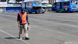 Kondisi Terminal Cicaheum Bandung Sepi Jelang Lebaran