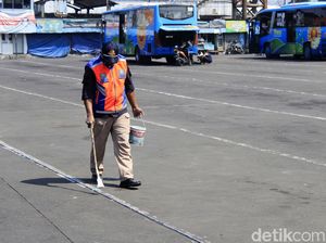Kondisi Terminal Cicaheum Bandung Sepi Jelang Lebaran Kondisi Terminal Cicaheum Bandung Sepi Jelang Lebaran