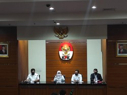 Posisi Foto Jokowi-Maruf Berubah Lagi di Ruang Jumpa Pers KPK