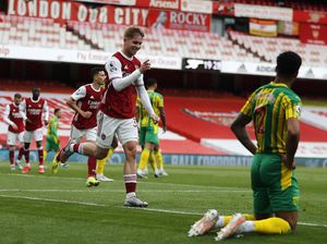 Prediksi Jitu Oezil! Smith Rowe Jadi Playmaker Andalan Arsenal