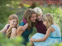 Postingan Pertama Istri Bill Gates dan Anak Pasca Kabar Cerai