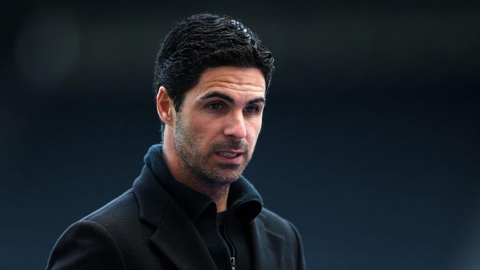 NEWCASTLE UPON TYNE, ENGLAND - MAY 02: Mikel Arteta, Manager of Arsenal looks on during the Premier League match between Newcastle United and Arsenal at St. James Park on May 02, 2021 in Newcastle upon Tyne, England. Sporting stadiums around the UK remain under strict restrictions due to the Coronavirus Pandemic as Government social distancing laws prohibit fans inside venues resulting in games being played behind closed doors. (Photo by Lee Smith - Pool/Getty Images)