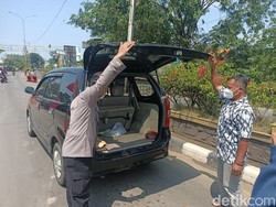 Palsukan Surat Tugas Karyawan BUMN, Pemudik Diputar Balik di Karawang
