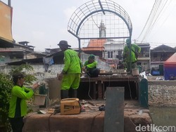 Agar Taman Jembatan Kota Paris Tak Dirusak, Polisi Akan Jaga Saat Lebaran