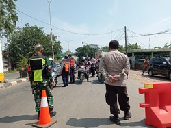 Cegah Penumpukan Kendaraan, Polisi Karawang Terapkan Skema Filterisasi