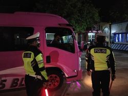 Travel Gelap yang Angkut 19 Pemudik Diamankan di Perbatasan Jatim-Jateng