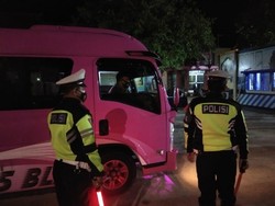 Travel Gelap yang Angkut 19 Pemudik Diamankan di Perbatasan Jatim-Jateng