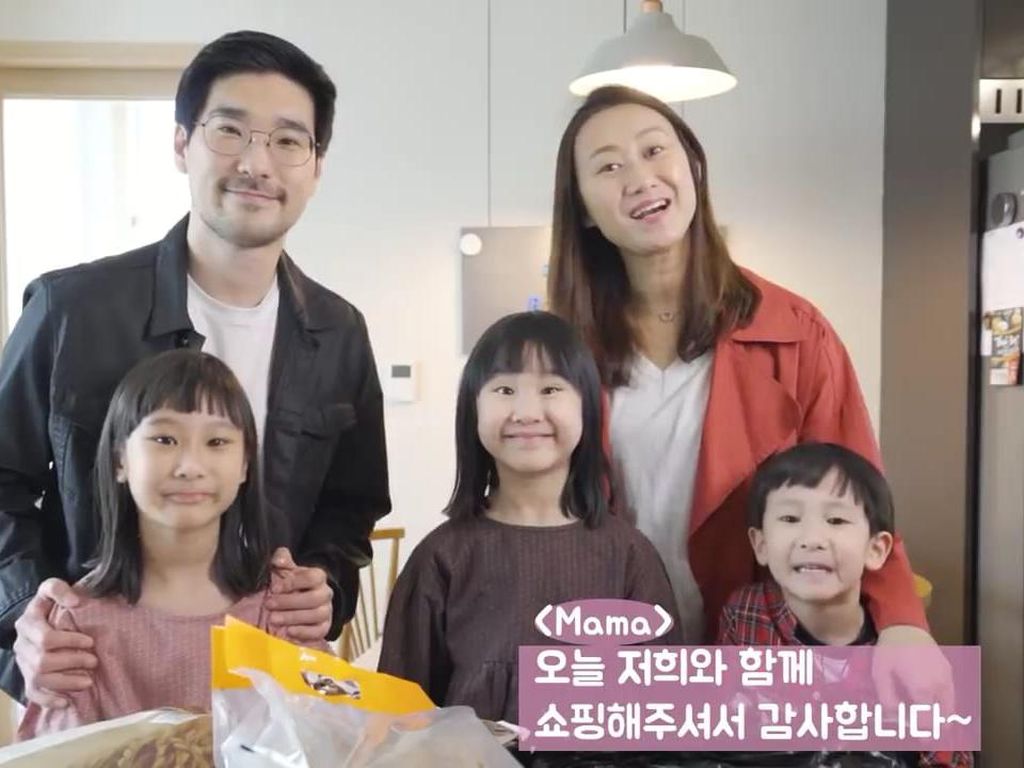 Keluarga Kimbab Lebaran di Korea, Belanja Bahan Ketupat hingga Opor Ayam Keluarga Kimbab Lebaran di Korea, Belanja Bahan Ketupat hingga Opor Ayam