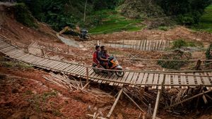 Pascalongsor, Jalan Penghubung Desa di Lebak Masih Rusak