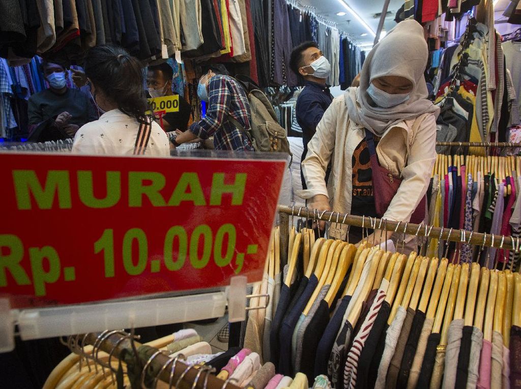 Corona di Mana-mana, Amankah Beli Pakaian Bekas di Awul-awul? Corona di Mana-mana, Amankah Beli Pakaian Bekas di Awul-awul?