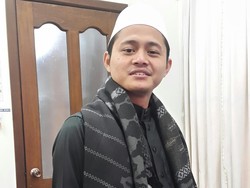 Sunarto, Hafiz Asal Jombang yang Terpilih Jadi Imam Masjid di Uni Emirat Arab