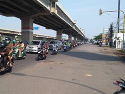 Polisi Ungkap Alasan Tak Sekat Barrier Pos Sumber Arta Bekasi: Jalanan Sempit