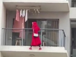 Viral Video Wanita Berjoget & Jatuh Dari Lantai 25, Ada Fakta Aneh di Baliknya