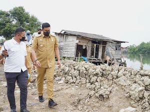 Dengar Keluhan Warga soal Banjir, Bobby Segera Bangun Tanggul