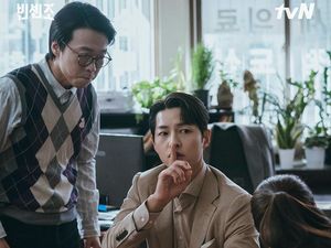 Bintang Vincenzo Ini Ungkap Sifat Asli Song Joong Ki dan Jeon Yeo Bin Bintang Vincenzo Ini Ungkap Sifat Asli Song Joong Ki dan Jeon Yeo Bin