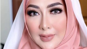 8 Gaya Yuni Rahma, Istri Bupati Nganjuk yang Suaminya Ditangkap KPK