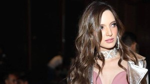 Nia Ramadhani Tampil Seksi, Gelar Hajah Diungkit Lagi