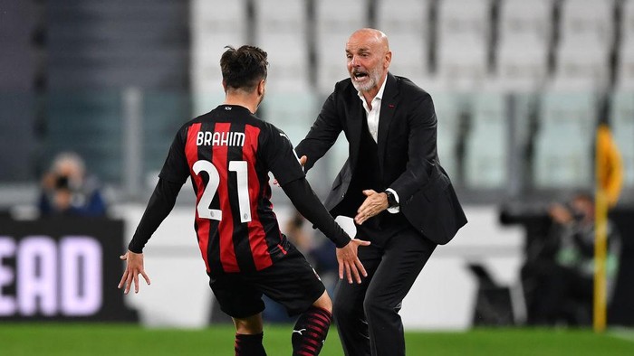 MILAN, ITALY - JANUARY 26:  Diaz Brahim of AC Milan looks on during the Coppa Italia match between FC Internazionale and AC Milan at Stadio Giuseppe Meazza on January 26, 2021 in Milan, Italy. Sporting stadiums around Italy remain under strict restrictions due to the Coronavirus Pandemic as Government social distancing laws prohibit fans inside venues resulting in games being played behind closed doors.  (Photo by Marco Luzzani/Getty Images)