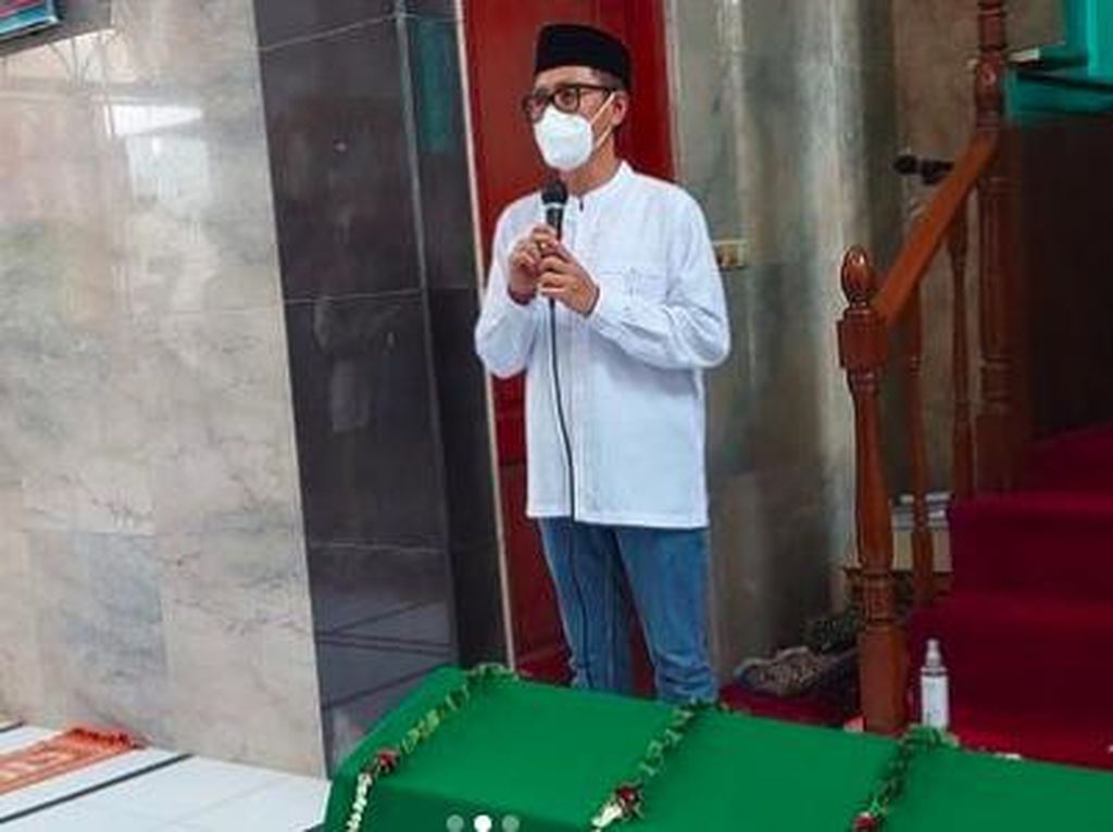 Eko Patrio Biayai Kebutuhan Anak Sapri Pantun Rp 1 Juta Per Bulan Eko Patrio Biayai Kebutuhan Anak Sapri Pantun Rp 1 Juta Per Bulan
