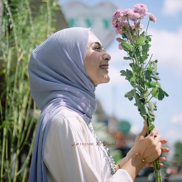 Hijabchic x Dianty/Foto: instagram.com/hijabchic_id pashmina plisket