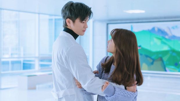 Park Bo-young dan Seo In-guk dalam Doom at Your Service Park Bo-young dan Seo In-guk dalam Doom at Your Service