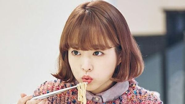 Park Bo Young Saat Jadi Chef hingga Melahap Mie dalam Adegan Drama