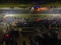 Malam-malam, Jalur Arteri Karawang Padat Pemudik