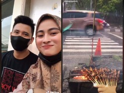 Kisah Amel, Penjual Sate Cantik yang Laris Berkat TikTok