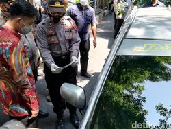 55 Pengendara Diputar Balik di Solo, Tak Bawa Surat Vaksin-Bebas Corona