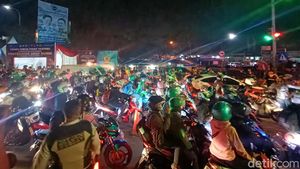 Potret Penumpukan Pemudik di Pos Tanjungpura