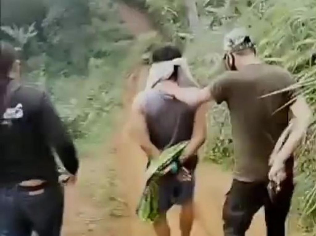 Cerita Polisi Tangkap Pembakar Gadis Cianjur di Gubuk Tengah Hutan Cerita Polisi Tangkap Pembakar Gadis Cianjur di Gubuk Tengah Hutan