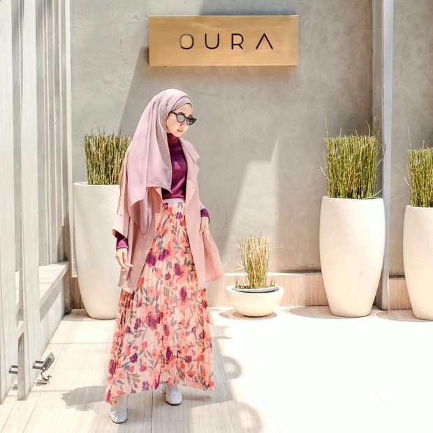 Rok flower plisket/instagram.com/richaeu/ Rok flower plisket