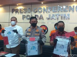 Komplotan Pembuat Surat Bebas Corona Pemudik di Surabaya Terbongkar! Komplotan Pembuat Surat Bebas Corona Pemudik di Surabaya Terbongkar!