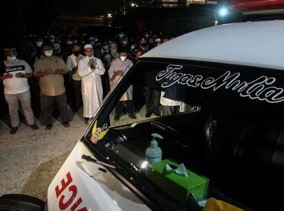 Begini Suasana Salat Jenazah Almarhum Ustaz Tengku Zulkarnain