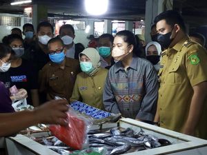 Bobby Nasution Cek Harga Pangan di Pasar Petisah Medan Jelang Lebaran