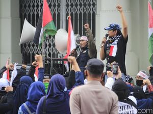 Aliansi Umat Islam Desak Pemerintah Tegas Sikapi Konflik Palestina-Israel Aliansi Umat Islam Desak Pemerintah Tegas Sikapi Konflik Palestina-Israel