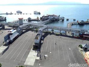 Penumpang Ferry Turun Drastis Imbas Pandemi, Logistik Naik 13%