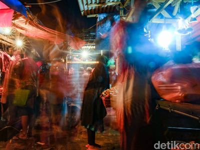 Hiruk Pikuk Pasar Jombang di Hari Terakhir Ramadhan