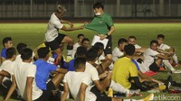 Selain itu ia juga melihat kualitas pemain yang mengikuti TC Timnas, diketahui Kaesang tengah gencar mencari pemain untuk timnya yang bakal berlaga di Liga 2 yaitu Persis Solo.  