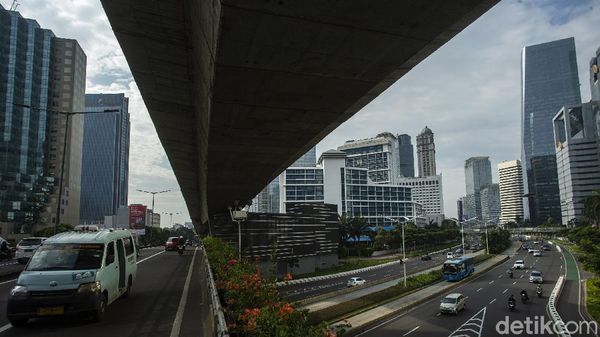 Lengang Ibu Kota Di Tengah Larangan Mudik