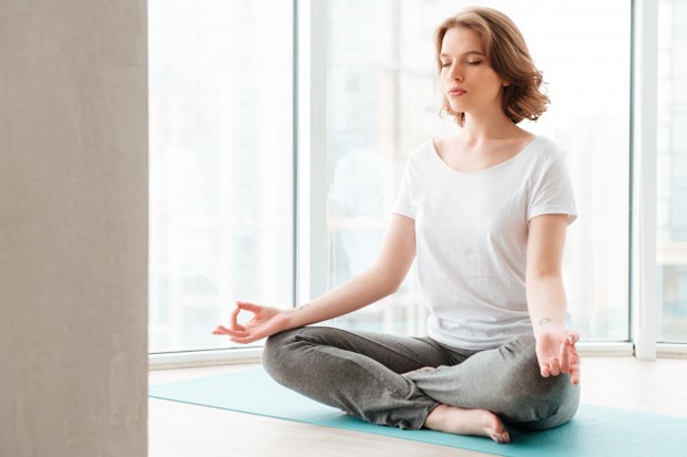 Manfaat utama yang banyak diketahui dari meditasi adalah untuk mengatasi stres dan kecemasan.