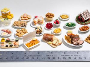 Iseng Bikin Miniatur Makanan, Ibu Ini Malah Kebanjiran Pesanan