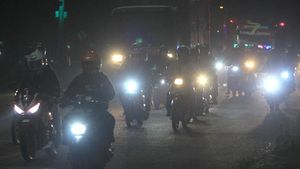 Potret Kepadatan Pemudik Motor di Lintas Pantura Semalam