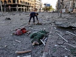 Duka Warga Palestina Jadi Korban Serangan Israel Usai Beli Baju Lebaran