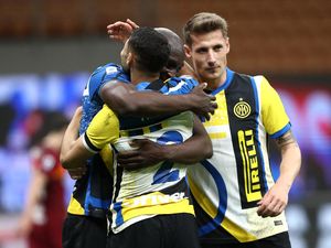 Kado Indah Hakimi untuk Ulang Tahun Lukaku