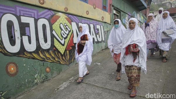 Kala Warga di Nepal Van Java Merayakan Hari Kemenangan